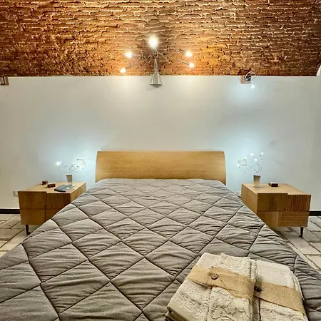 Hostdomus - Perla Nel Borgo * בורג'ו ורצי