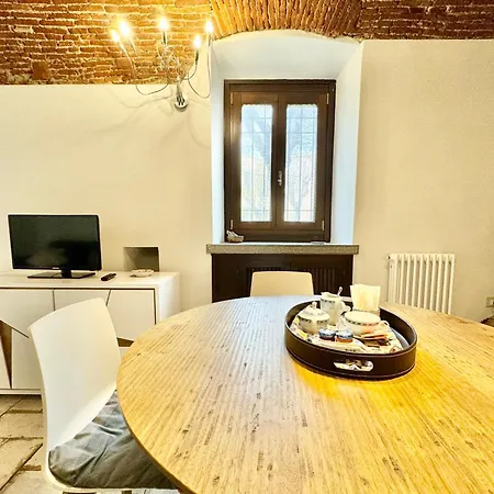 Apartment Hostdomus - Perla Nel Borgo *